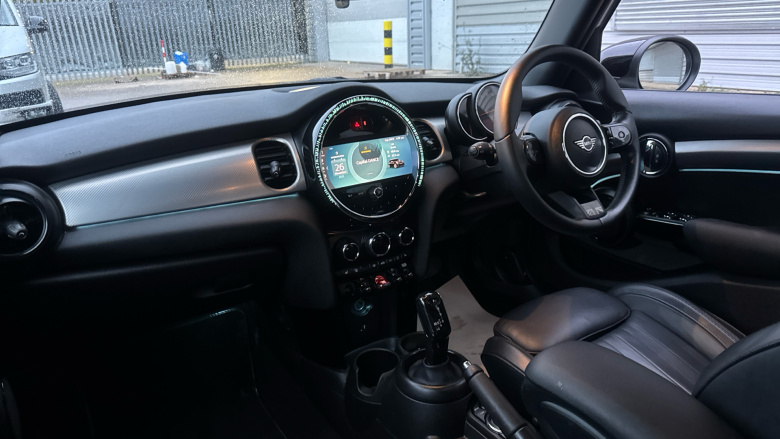 MINI Hatchback 1.5 Cooper Exclusive 5dr Auto Petrol Hatchback